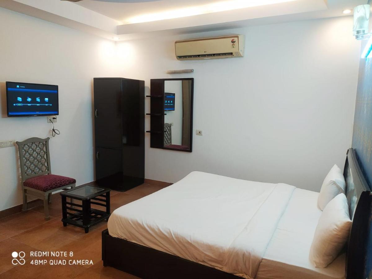 Hotel Delhi Airport Plaza Igi Airport Yeni Delhi Dış mekan fotoğraf