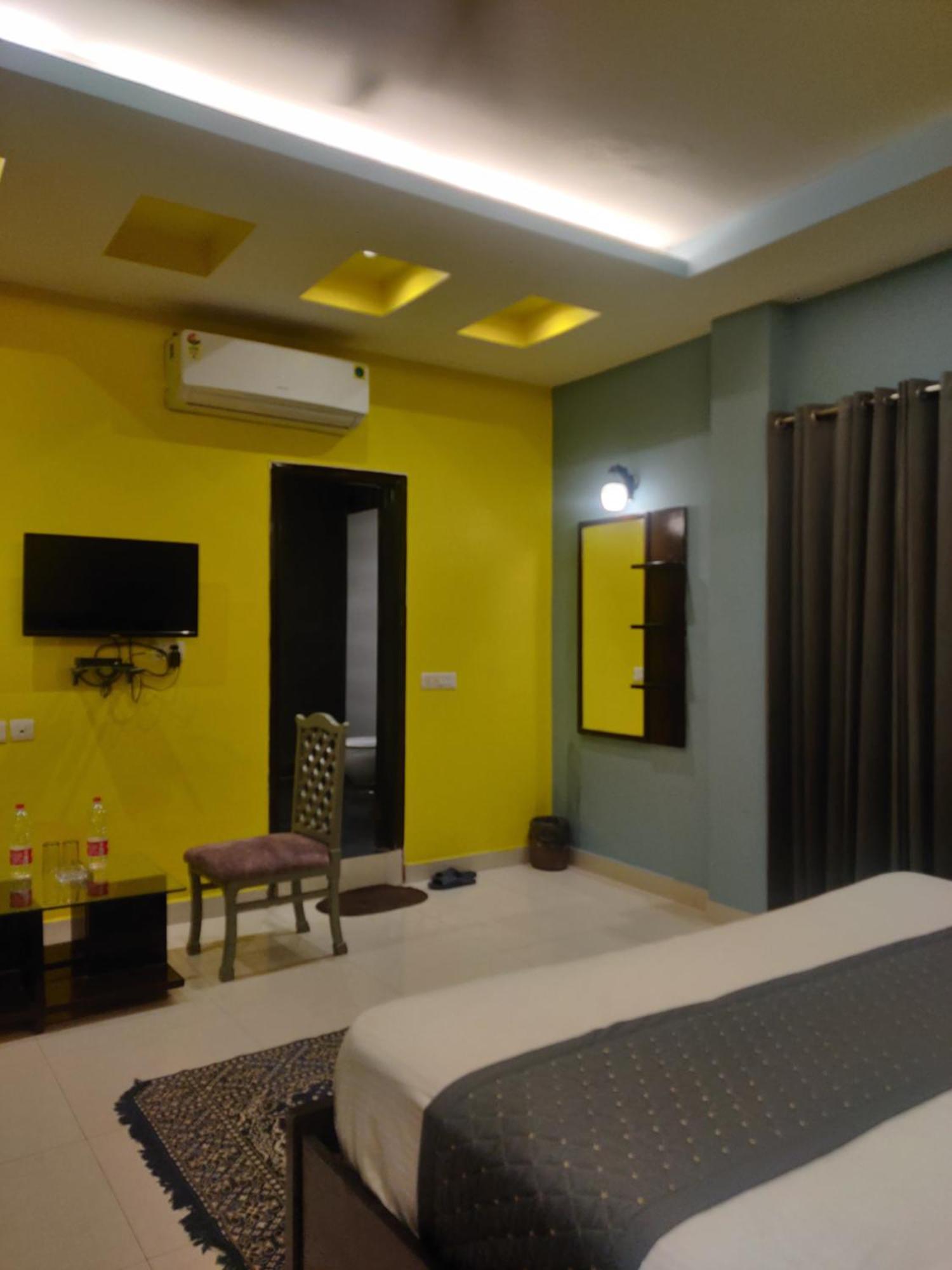 Hotel Delhi Airport Plaza Igi Airport Yeni Delhi Dış mekan fotoğraf