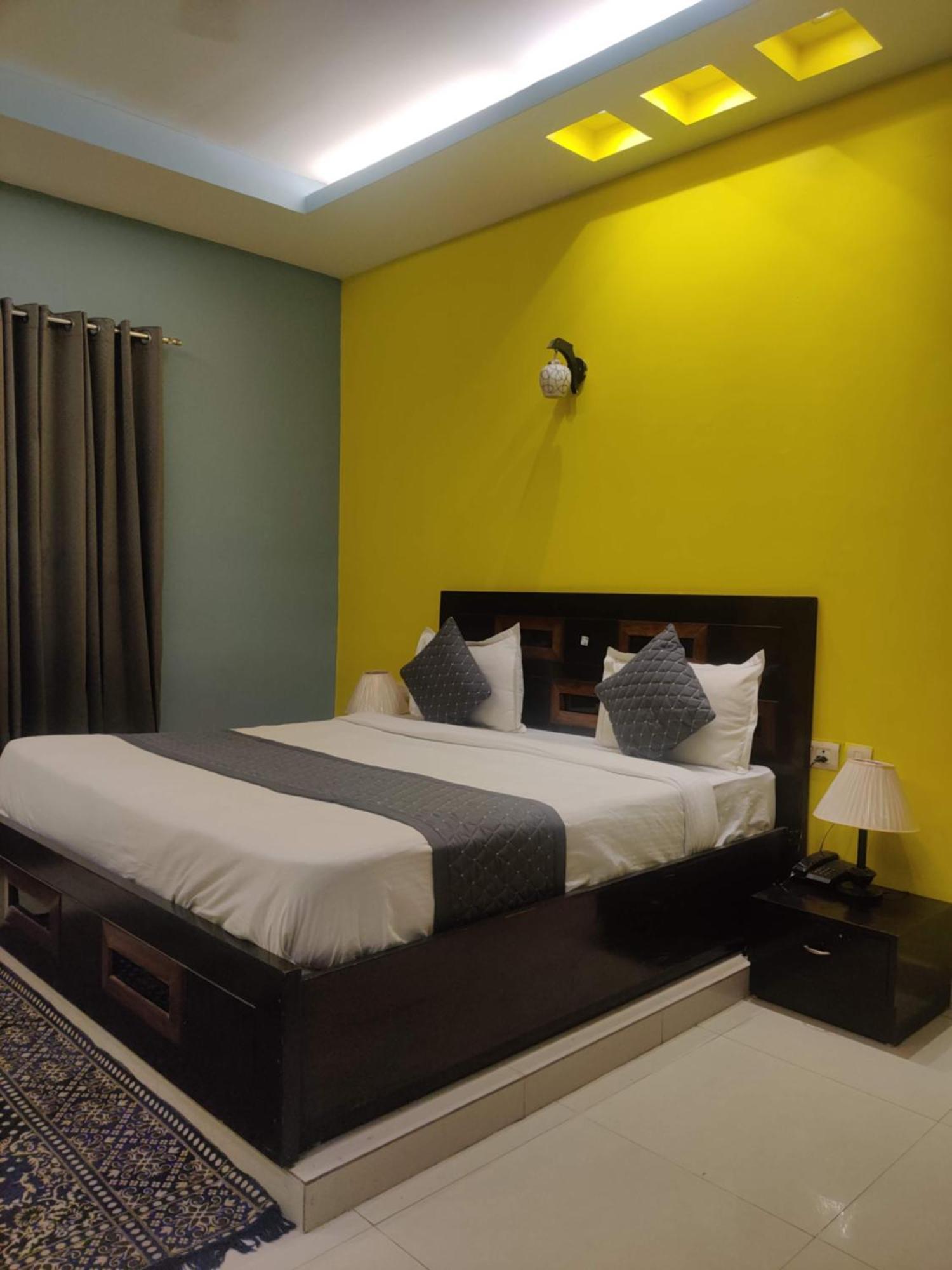 Hotel Delhi Airport Plaza Igi Airport Yeni Delhi Dış mekan fotoğraf