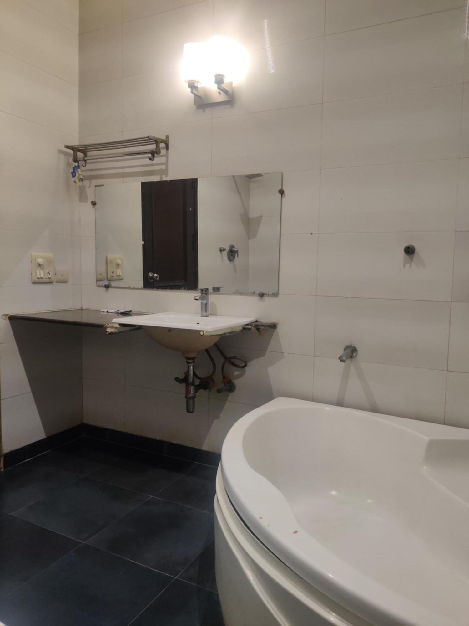 Hotel Delhi Airport Plaza Igi Airport Yeni Delhi Dış mekan fotoğraf