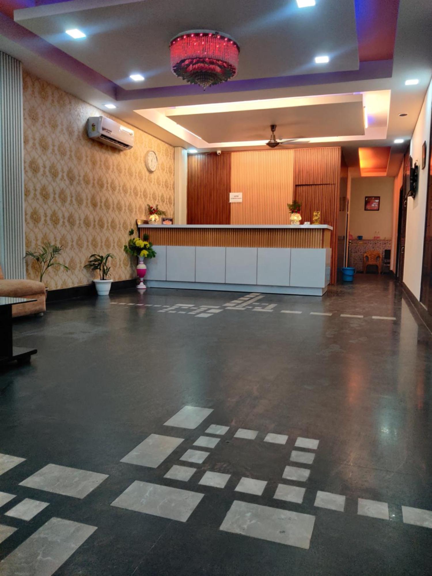Hotel Delhi Airport Plaza Igi Airport Yeni Delhi Dış mekan fotoğraf