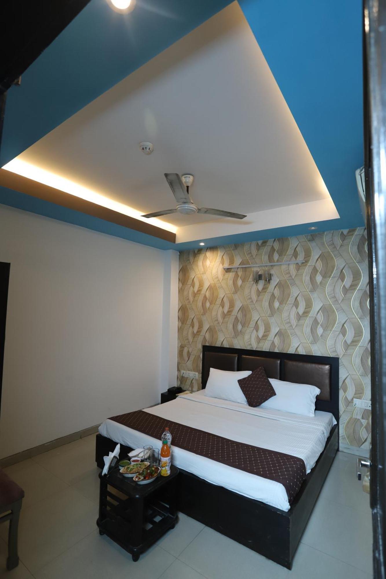 Hotel Delhi Airport Plaza Igi Airport Yeni Delhi Dış mekan fotoğraf